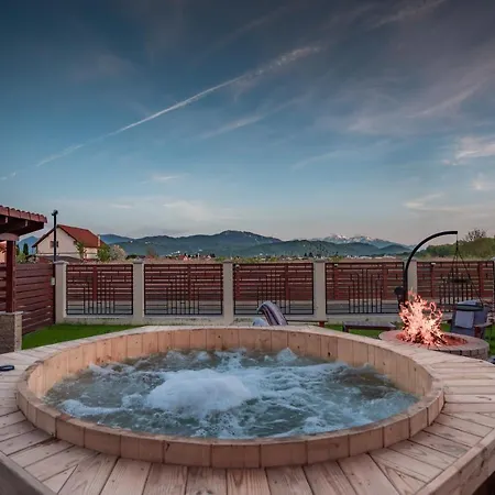 Roots Redwood Guest house Brasov